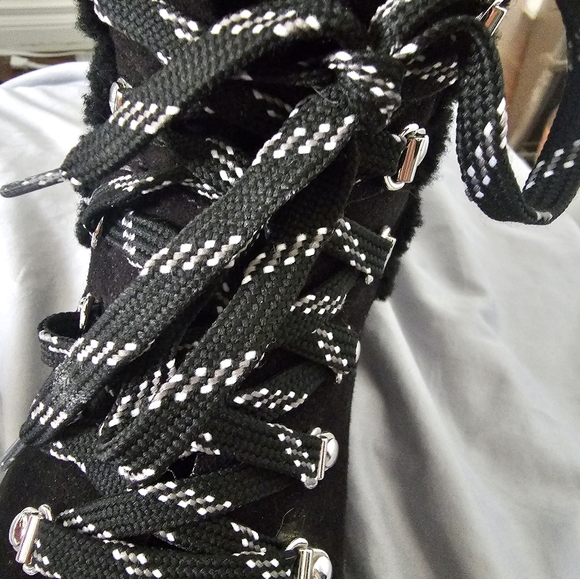 CHANEL black boots - Picture 9 of 10